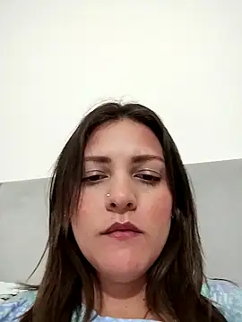 Snapshot of Mia_Hampton chatting on 03/22/25, 02:37 Mia Hampton online show from 03/22/25, 02:37