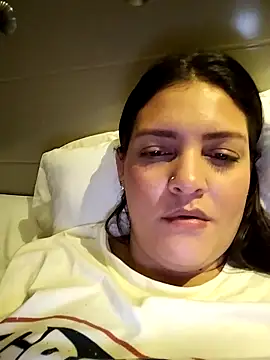 Snapshot of Mia_Hampton chatting on 09/29/25, 01:44 Mia Hampton online show from 09/29/25, 01:44