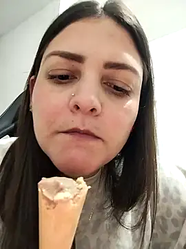 Mia Hampton online show from 02/03/26, 11:21