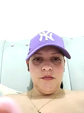 Mia Hampton online show from 04/11/26, 10:03