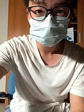 Snapshot of h4779150 chatting on 12/20/25, 03:41 h4779150 online show from 12/20/25, 03:41