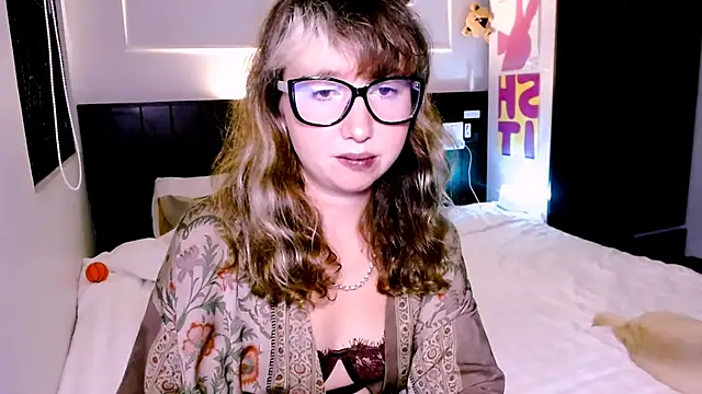 Cosmo Riri online show from 10/26/25, 01:50