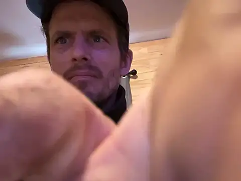 Snapshot of KBONE36 chatting on 03/12/25, 06:44 KBONE36 online show from 03/12/25, 06:44