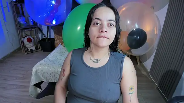 Cuttiealice online show from 01/25/25, 01:08