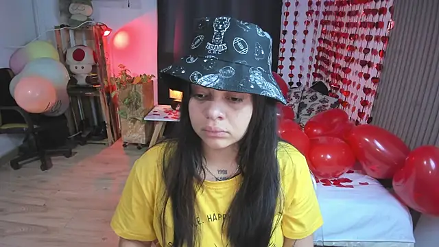 Cuttiealice online show from 02/15/25, 12:01