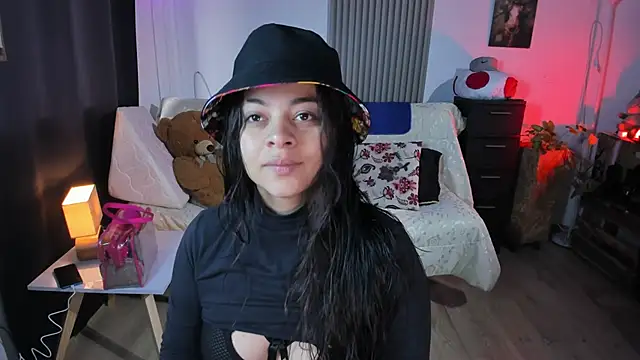 Cuttiealice online show from 02/24/25, 02:37