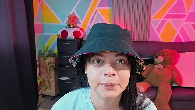 Cuttiealice online show from 09/24/25, 11:57