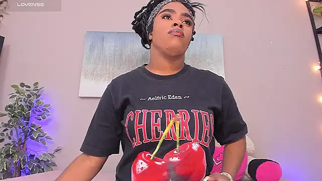 Briana Wells  online show from 02/25/26, 12:59