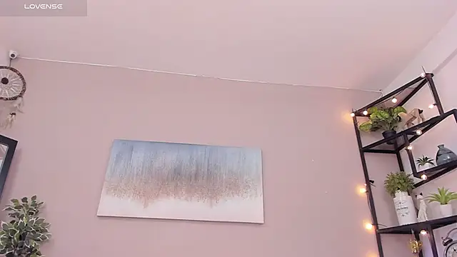 Briana Wells  online show from 03/19/26, 01:04