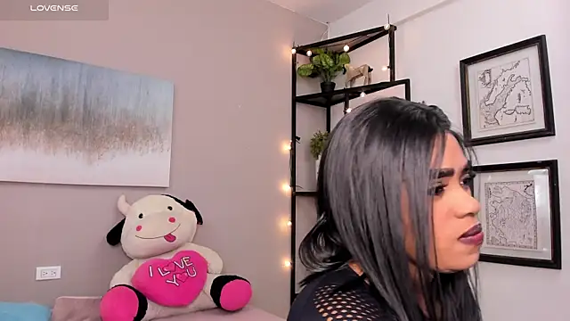 Briana Wells  online show from 03/29/26, 12:38