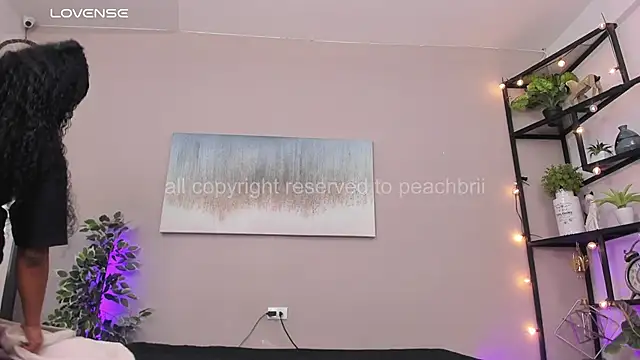 Briana Wells  online show from 05/12/26, 12:46