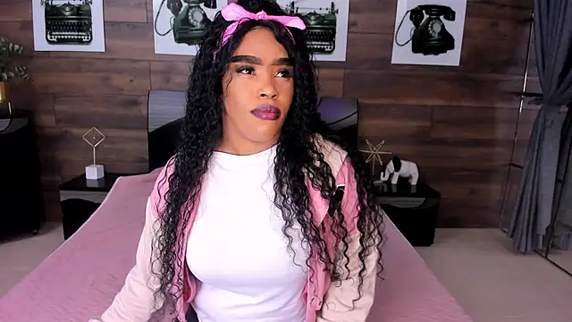 Briana Wells  online show from 07/03/26, 12:33