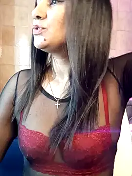 Snapshot of Leticia_goddes chatting on 12/19/24, 02:45 Leticia goddes online show from 12/19/24, 02:45