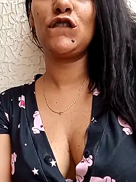 Snapshot of Leticia_goddes chatting on 03/14/25, 06:50 Leticia goddes online show from 03/14/25, 06:50