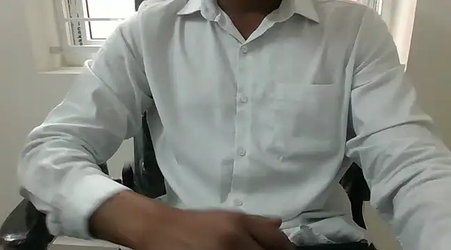 Snapshot of hydhunk29 chatting on 01/07/25, 08:24 hydhunk29 online show from 01/07/25, 08:24