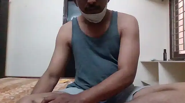 Snapshot of hydhunk29 chatting on 01/14/25, 06:45 hydhunk29 online show from 01/14/25, 06:45