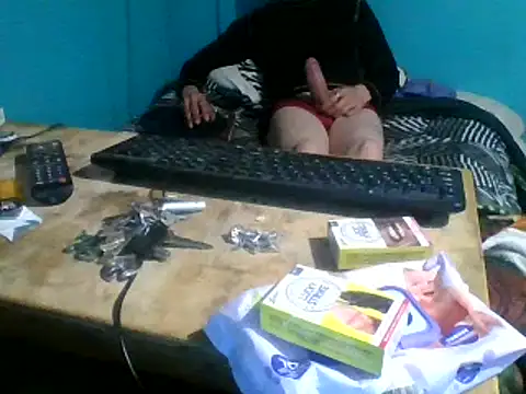 malekon76 online show from 12/12/24, 07:41