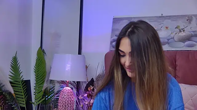 Snapshot of NicolLopeze chatting on 02/02/25, 12:57 NicolLopeze online show from 02/02/25, 12:57