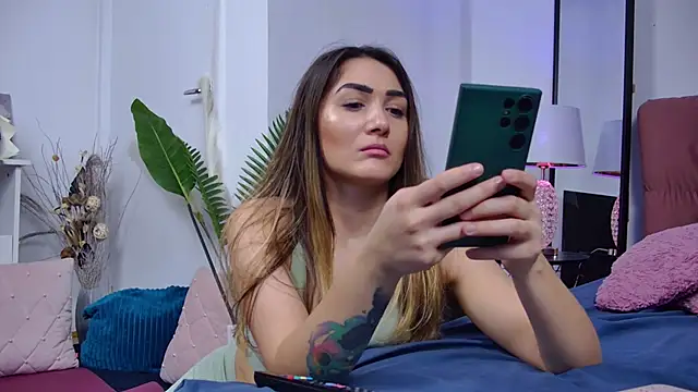 Snapshot of NicolLopeze chatting on 02/23/25, 07:07 NicolLopeze online show from 02/23/25, 07:07