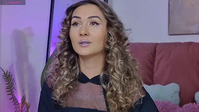 Snapshot of NicolLopeze chatting on 11/07/25, 09:09 NicolLopeze online show from 11/07/25, 09:09