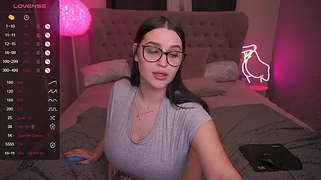 Snapshot of JeysyPotter chatting on 12/19/24, 05:18 JeysyPotter online show from 12/19/24, 05:18