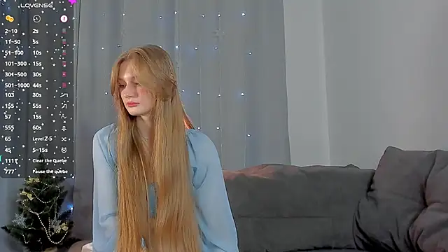 Snapshot of Barbie-Doll- chatting on 01/02/25, 12:45 Barbie-Doll- online show from 01/02/25, 12:45