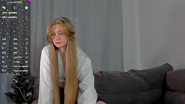 Snapshot of Barbie-Doll- chatting on 01/02/25, 09:39 Barbie-Doll- online show from 01/02/25, 09:39