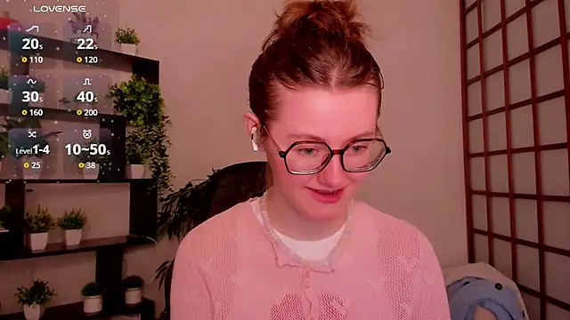 KateCuddle online show from 05/19/26, 02:07