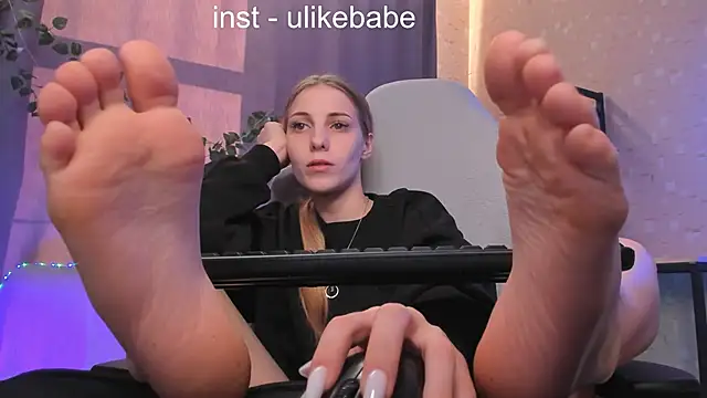 Snapshot of Anna_Fink chatting on 02/23/25, 06:17 Anna Fink online show from 02/23/25, 06:17