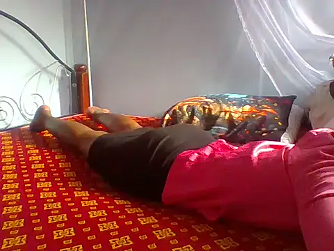 Snapshot of Eminent_Ride chatting on 12/14/25, 12:43 Eminent Ride online show from 12/14/25, 12:43