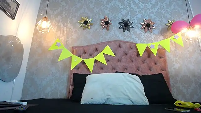 SHARICK GRECO online show from 09/25/25, 12:09