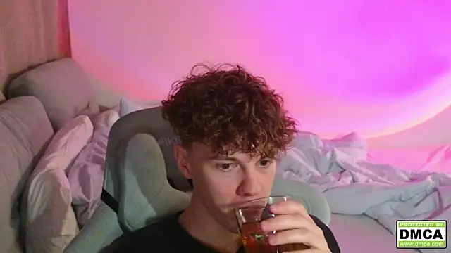 cute thomas online show from 09/25/25, 06:44