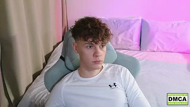 cute thomas online show from 10/18/25, 07:25