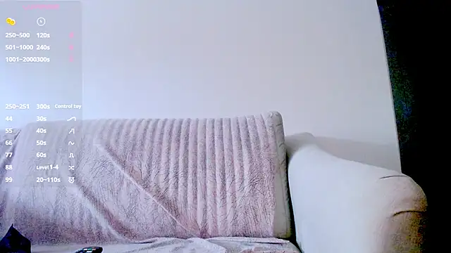 Snapshot of AmazingBitch chatting on 02/18/25, 06:37 AmazingBitch online show from 02/18/25, 06:37