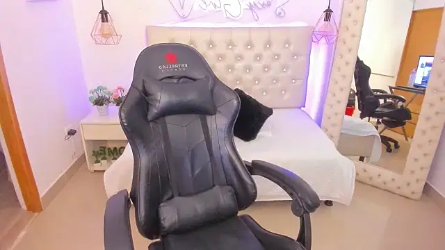 Snapshot of xiomara__cortes chatting on 02/05/25, 07:31 xiomara cortes online show from 02/05/25, 07:31