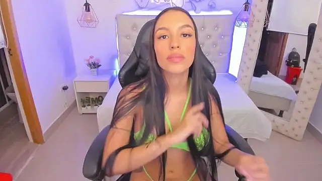 Snapshot of xiomara__cortes chatting on 03/04/25, 07:11 xiomara cortes online show from 03/04/25, 07:11