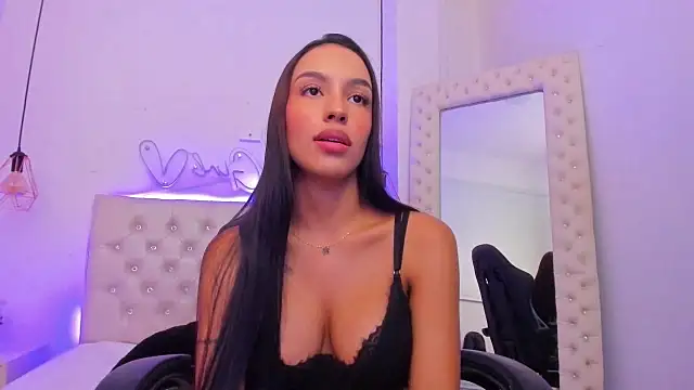 Snapshot of xiomara__cortes chatting on 03/14/25, 10:16 xiomara cortes online show from 03/14/25, 10:16