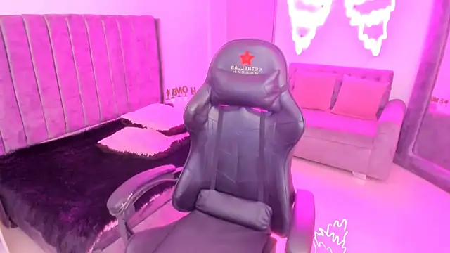 Snapshot of xiomara__cortes chatting on 10/14/25, 07:14 xiomara cortes online show from 10/14/25, 07:14