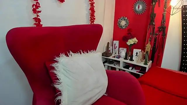 Snapshot of julieta_evans_ chatting on 12/16/24, 10:03 julieta evans online show from 12/16/24, 10:03