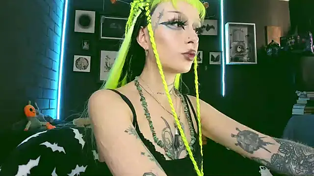 insania 9999  online show from 02/01/25, 06:19