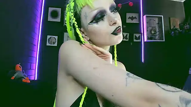 insania 9999  online show from 02/06/25, 06:13