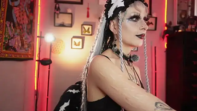 Snapshot of insania_9999_ chatting on 02/07/26, 04:00 insania 9999 online show from 02/07/26, 04:00