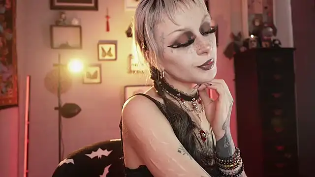 insania 9999  online show from 03/17/26, 04:54