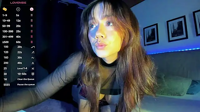 Snapshot of sofimendoza chatting on 10/12/25, 05:06 sofimendoza online show from 10/12/25, 05:06