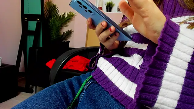 Persephoni online show from 02/15/25, 07:17