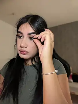 Snapshot of clarachanelricek chatting on 12/04/24, 09:35 clarachanelricek online show from 12/04/24, 09:35