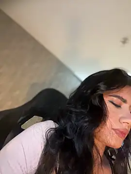 Snapshot of clarachanelricek chatting on 12/11/24, 10:06 clarachanelricek online show from 12/11/24, 10:06