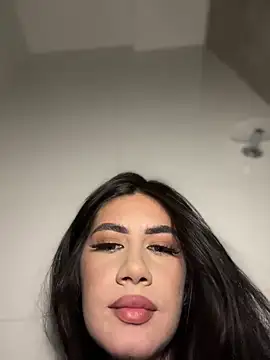 Snapshot of clarachanelricek chatting on 12/15/24, 12:40 clarachanelricek online show from 12/15/24, 12:40