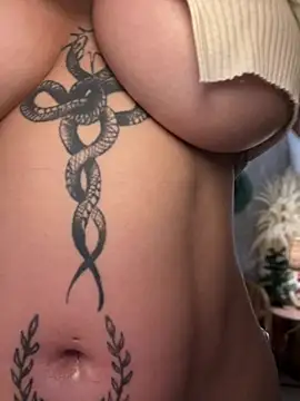 Snapshot of clarachanelricek chatting on 12/20/24, 03:36 clarachanelricek online show from 12/20/24, 03:36