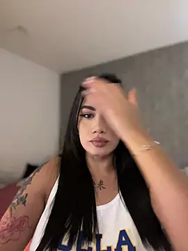 Snapshot of clarachanelricek chatting on 12/23/24, 11:39 clarachanelricek online show from 12/23/24, 11:39